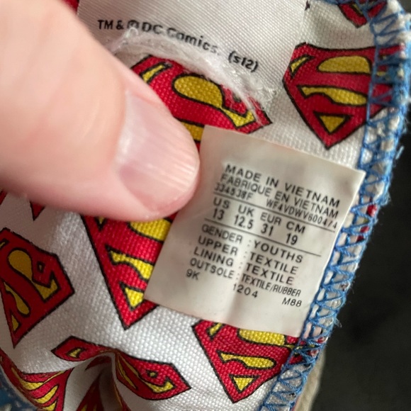 RARE Superman Converse Canvas Shoes - Picture 4 of 10